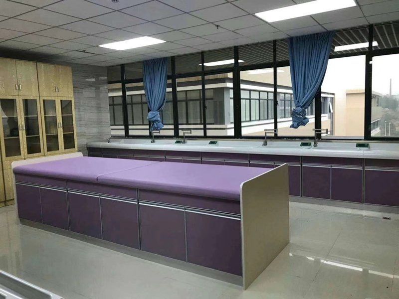 婴儿洗浴中心_婴儿游泳池_婴儿洗礼池_婴儿护理台设备厂家_江苏必威登录平台首页官网